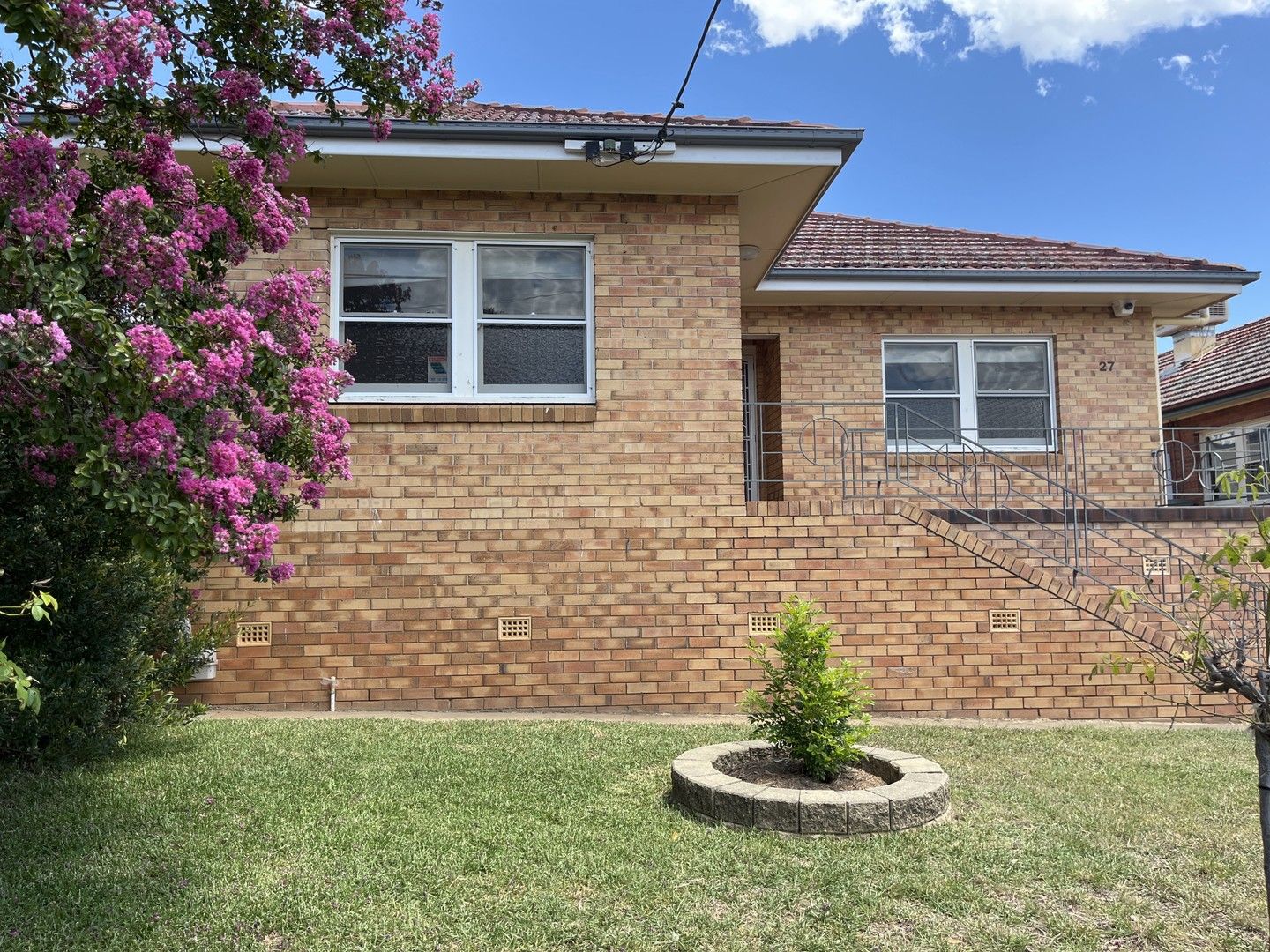 3 bedrooms House in 27 Phillip Street TAMWORTH NSW, 2340