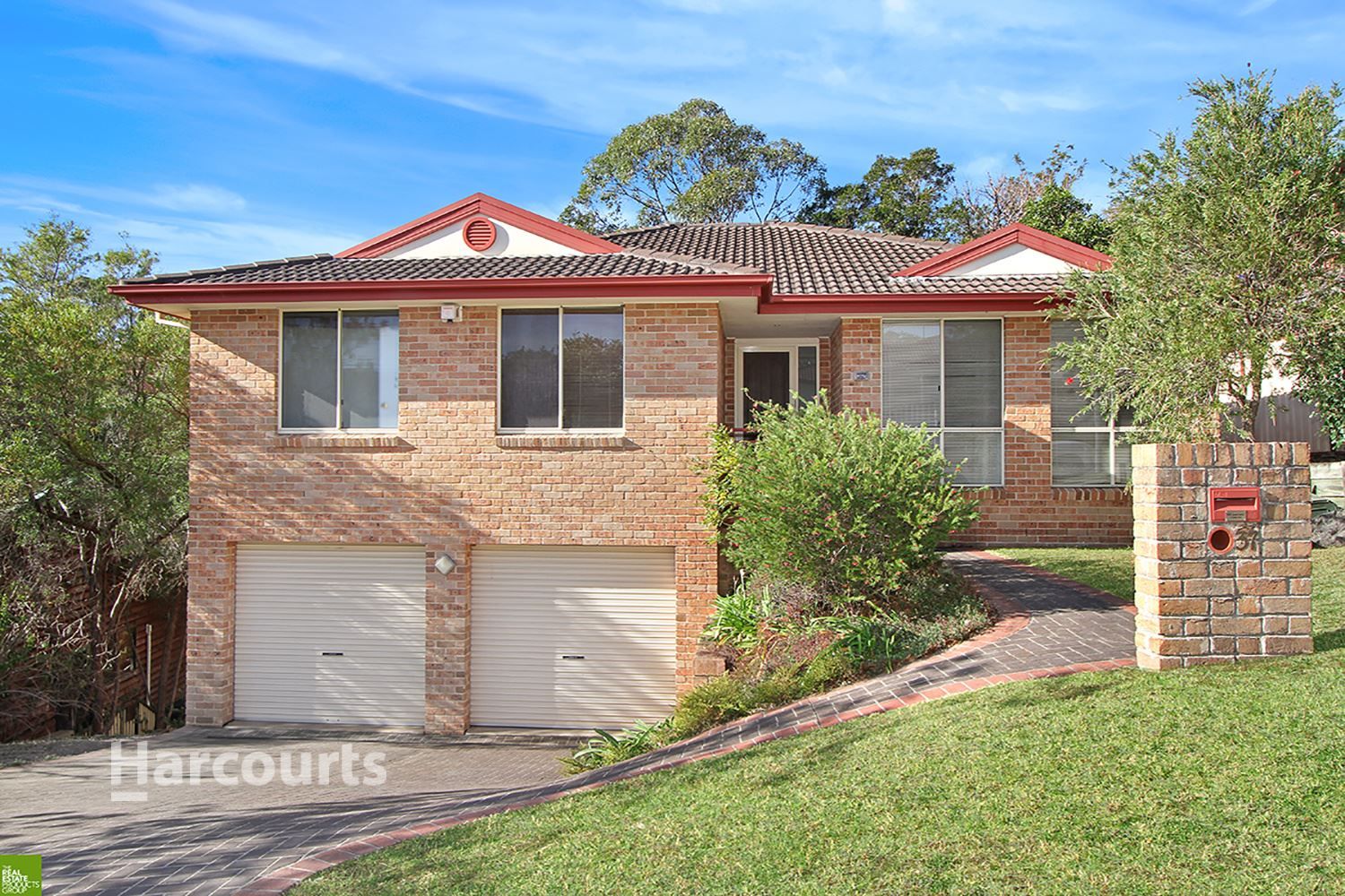 37 Taminga Crest, Cordeaux Heights NSW 2526