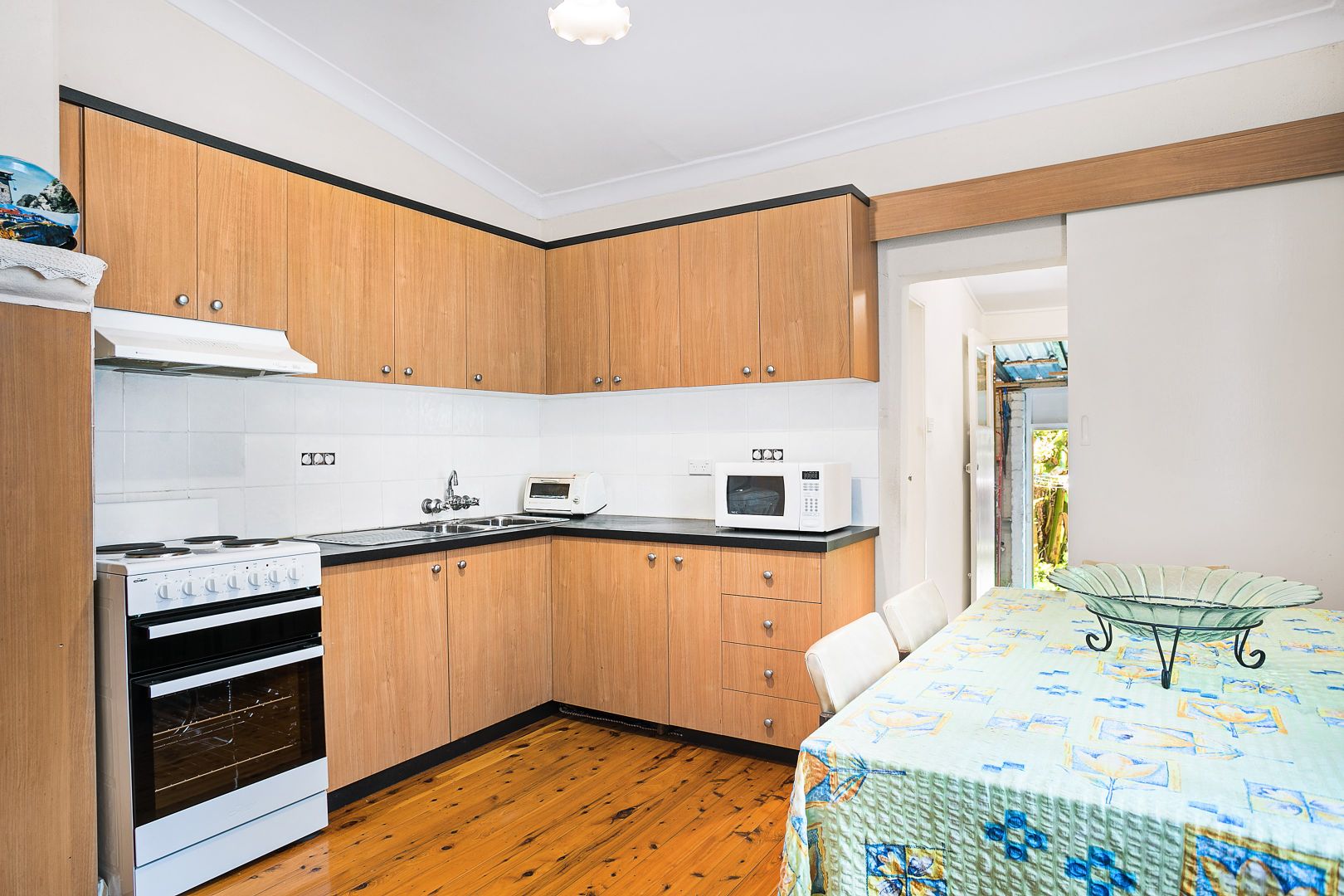 60 Frampton Avenue, Marrickville NSW 2204, Image 2