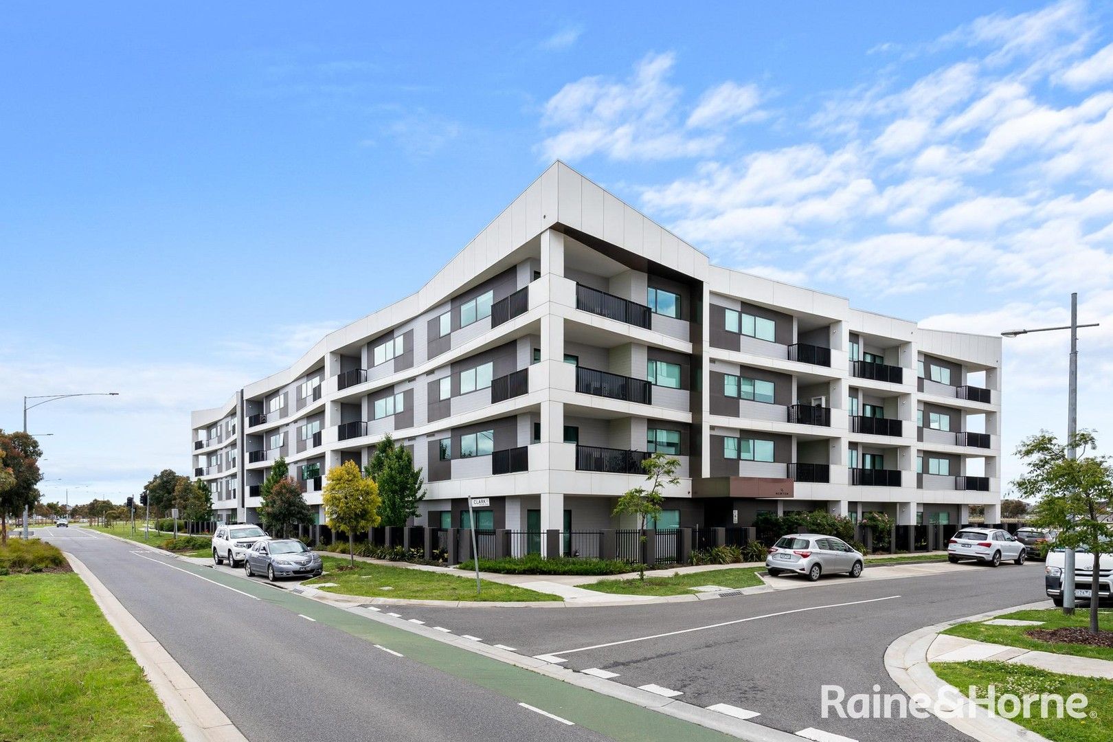 1 bedrooms Apartment / Unit / Flat in 316/1 Clark Street WILLIAMS LANDING VIC, 3027