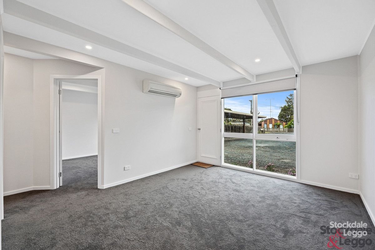 4/1 O'Reilly Court, Moe VIC 3825, Image 2