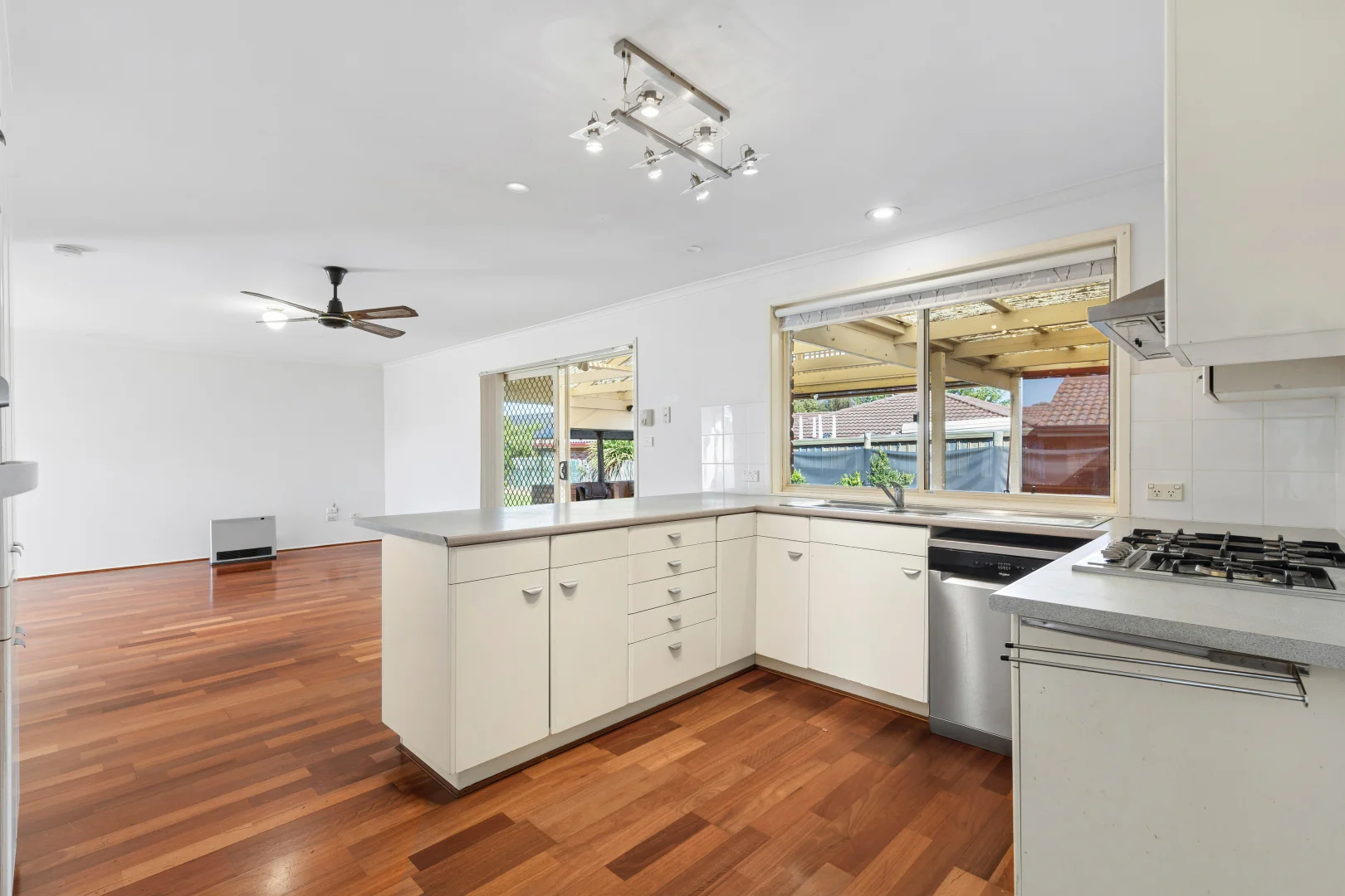 Additional image 3 of 29 Walker Crescent, Jerrabomberra NSW 2619