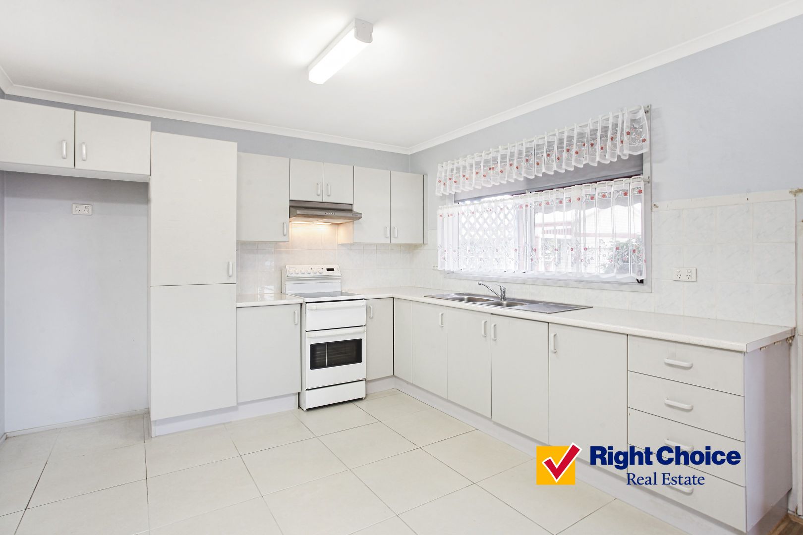 62 Angophora Crescent, Kanahooka NSW 2530, Image 2