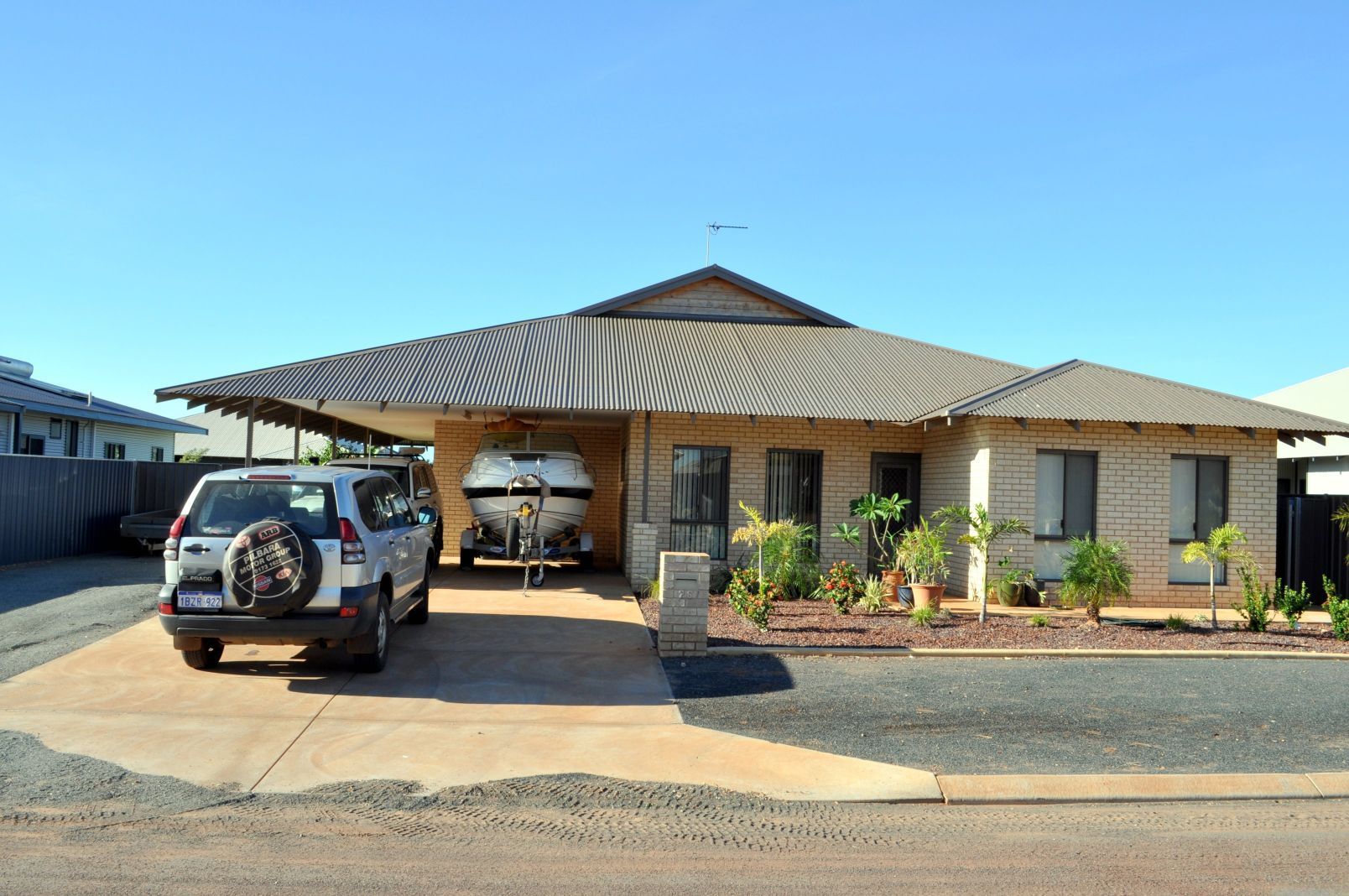 4 bedrooms House in 26 Treetop Crescent NICKOL WA, 6714