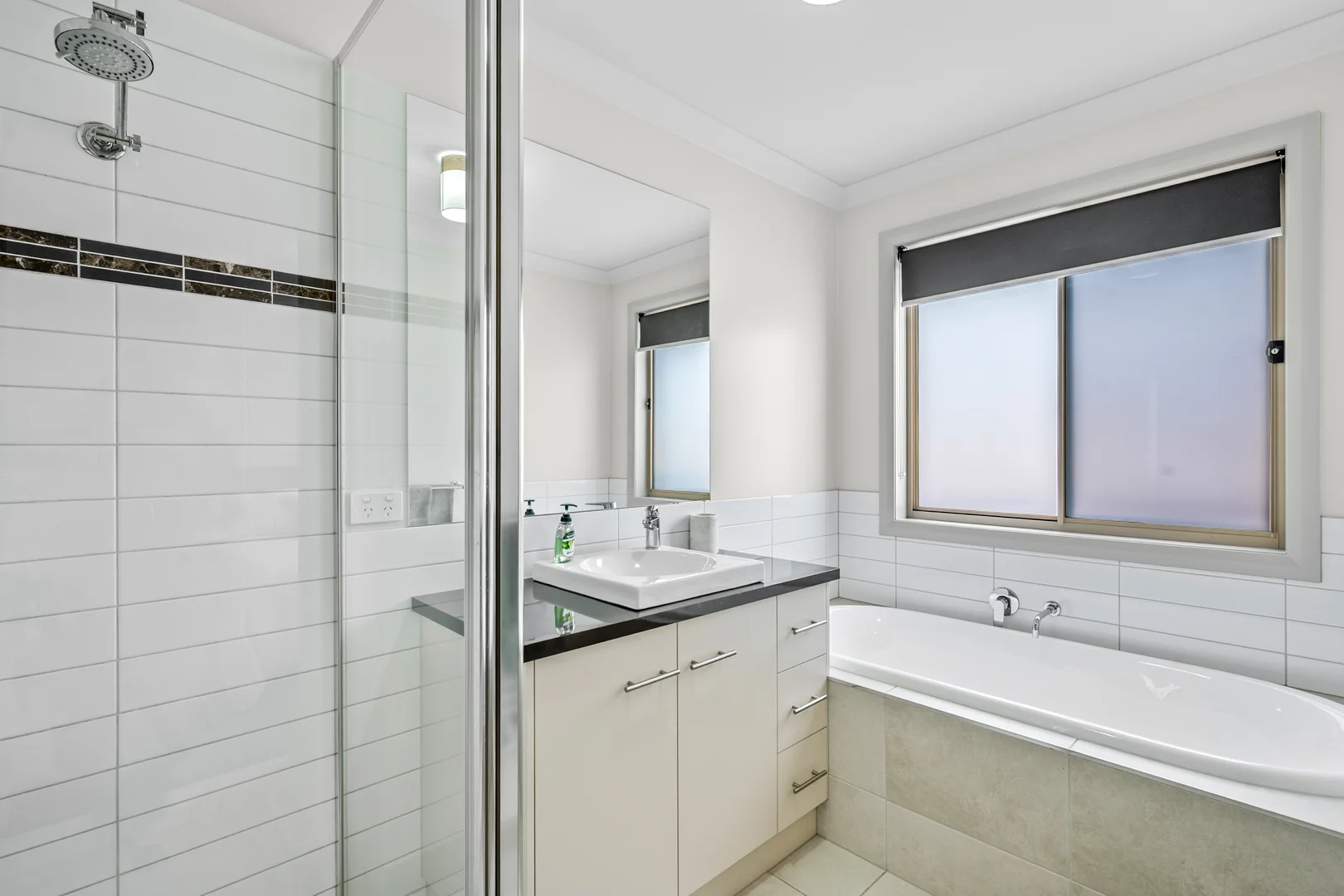 Additional image 5 of 6A Heyington Pl, Kennington VIC 3550