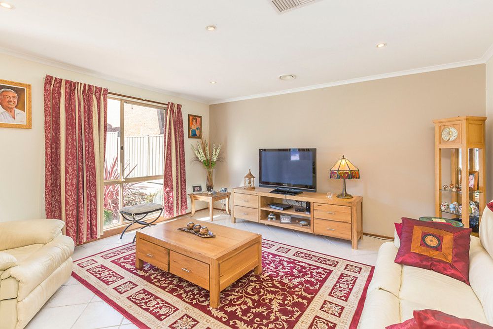 11/26 William Hudson Crescent, MONASH ACT 2904, Image 1