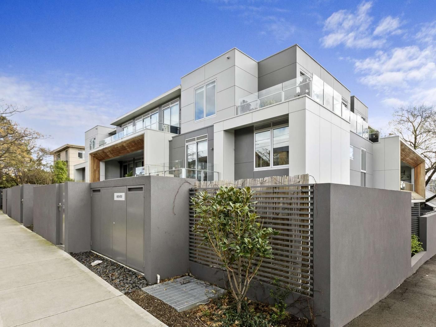 1 bedrooms Apartment / Unit / Flat in 103/143-147 Riversdale Road HAWTHORN VIC, 3122