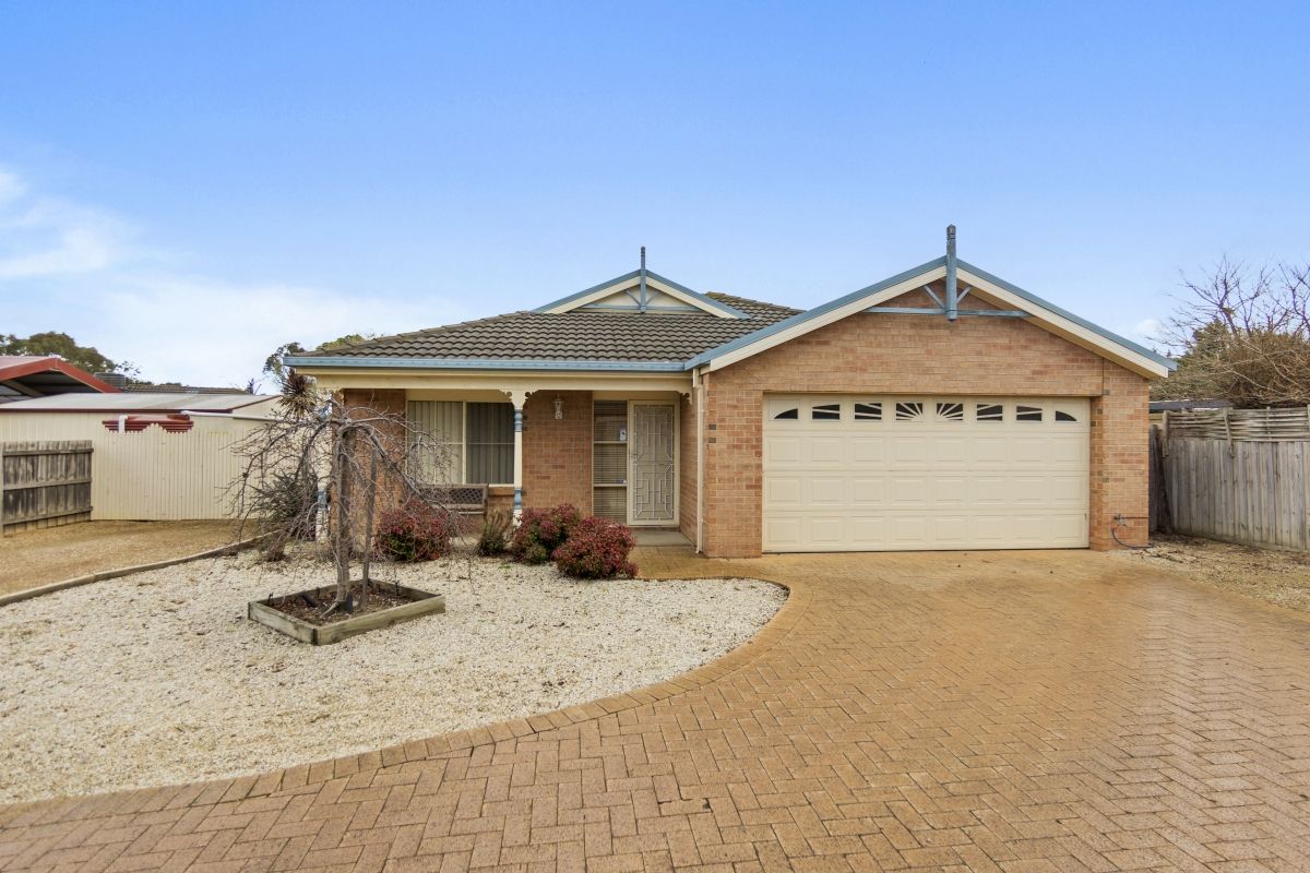 2 Lyon Court, Hoppers Crossing VIC 3029, Image 0