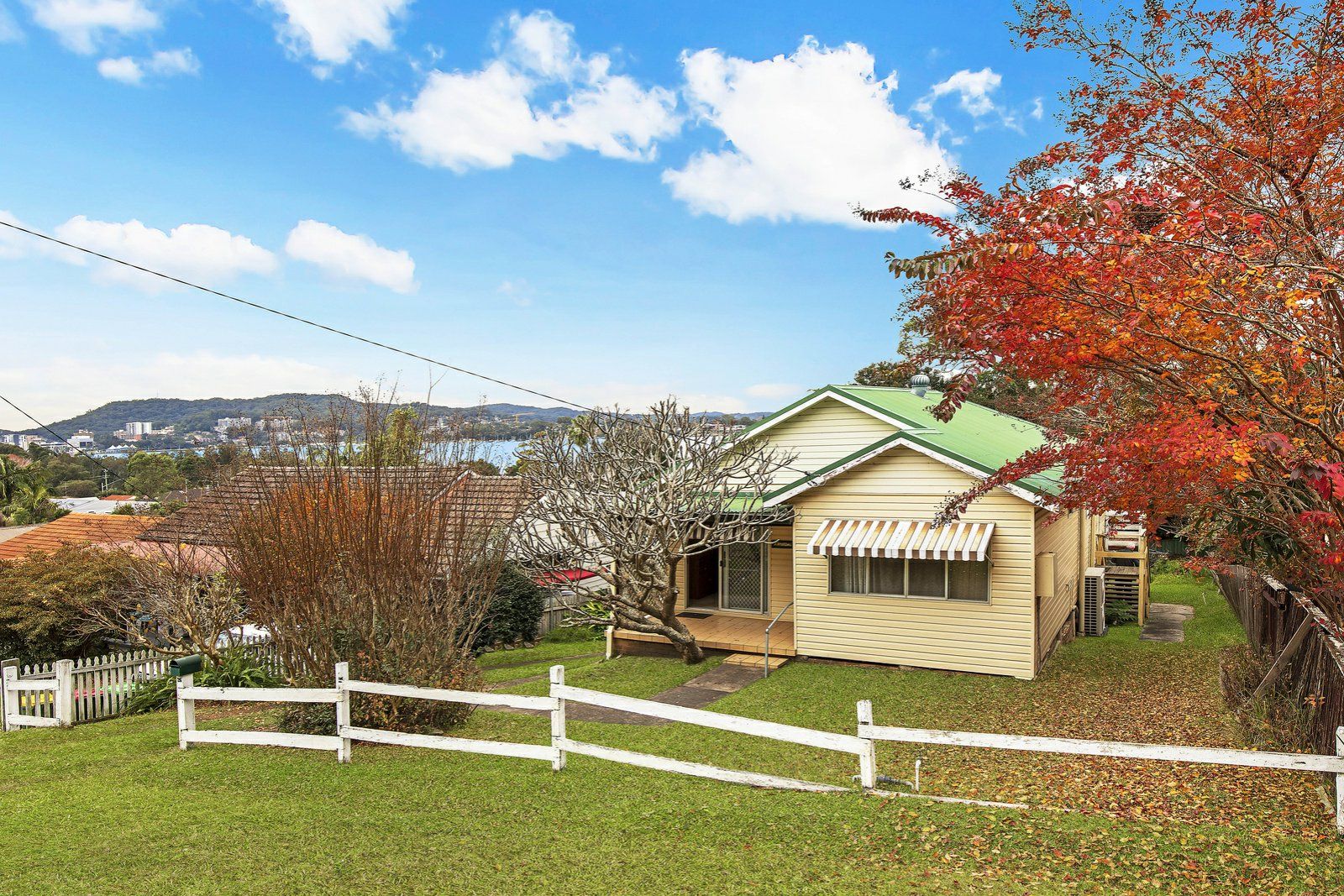 26 Nioka Avenue, Point Clare NSW 2250, Image 0