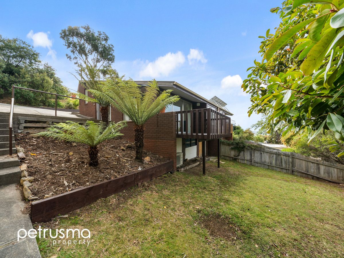 Sold 2 14 Kirby Court West Hobart TAS 7000 on 24 May 2023