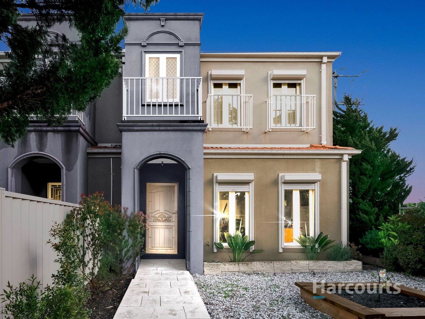 3 bedrooms Townhouse in 845B Ballarat Road DEER PARK VIC, 3023