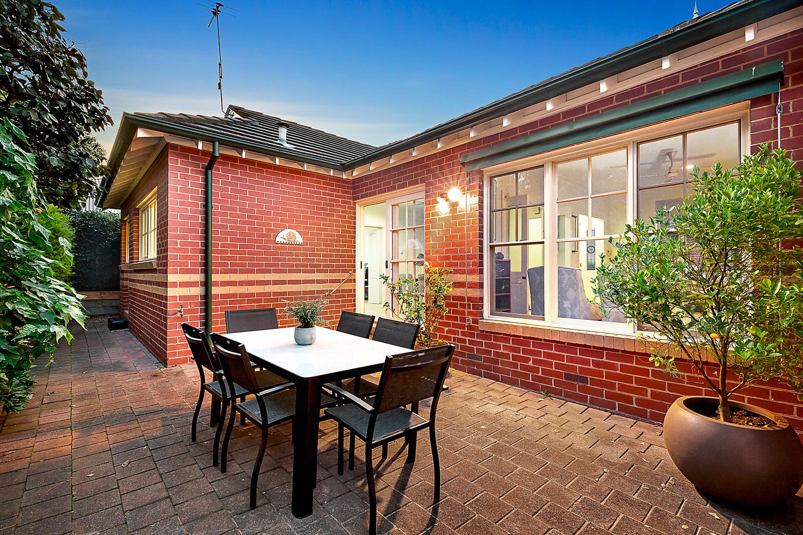 2/27 Webster Street, Camberwell VIC 3124, Image 1