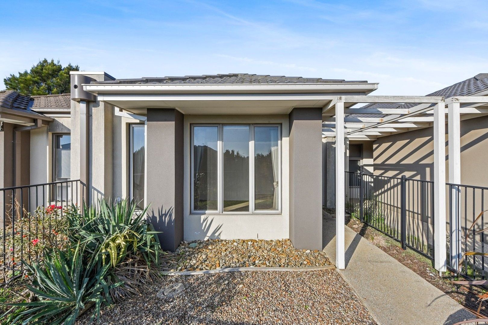 13 Comtois Lane, Clyde North VIC 3978, Image 0