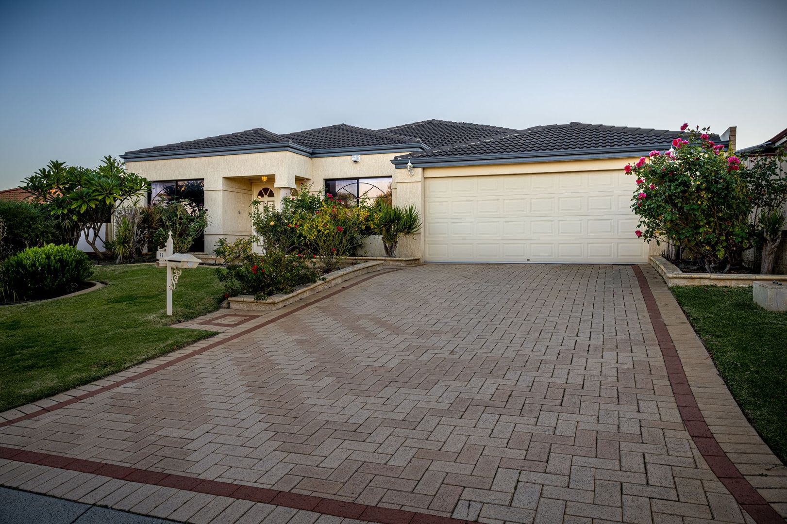 4 bedrooms House in 11 Peraldini Court BEELIAR WA, 6164