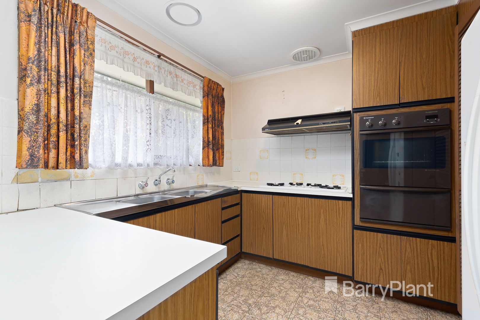 3 Garden Avenue, Boronia VIC 3155, Image 2