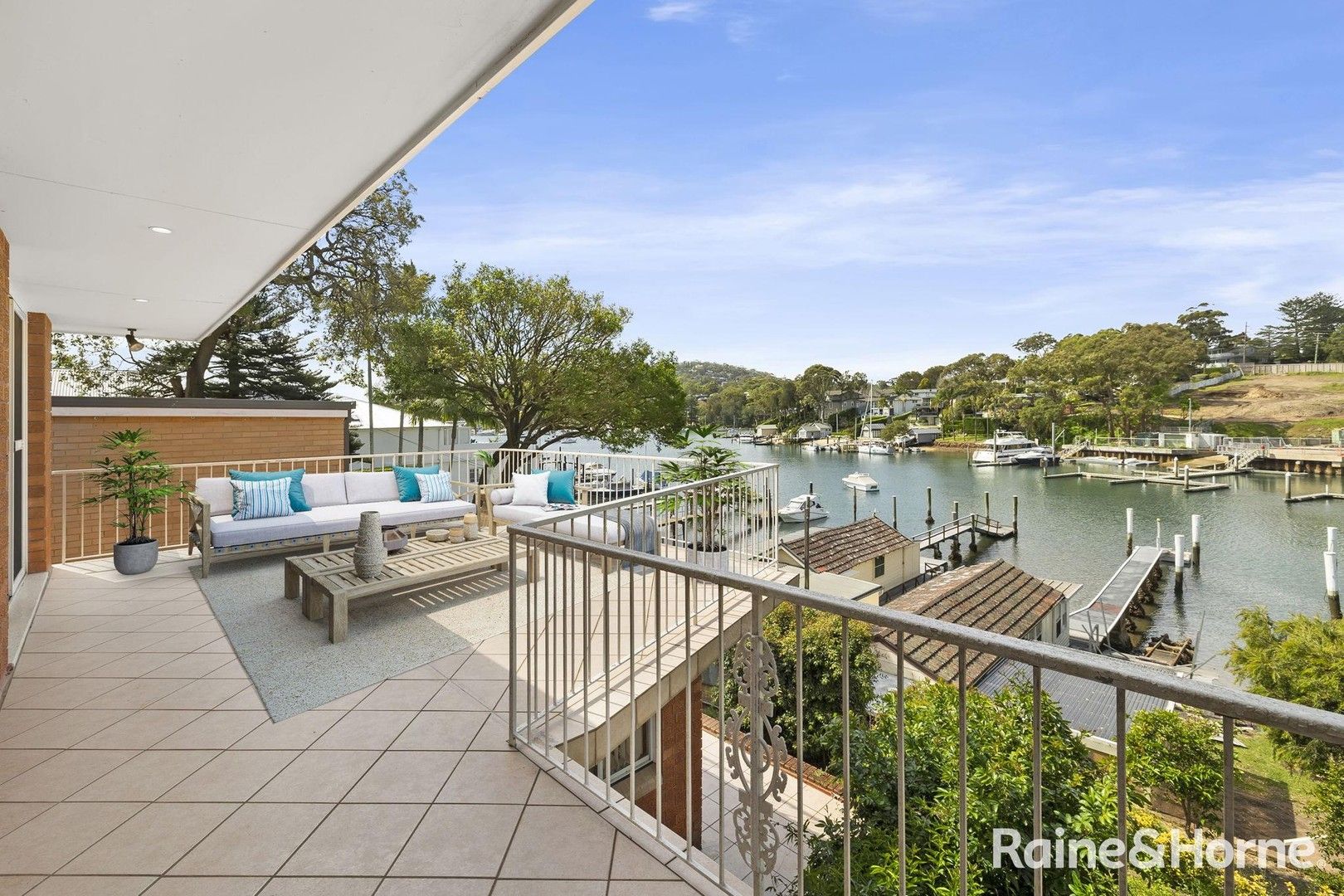 4 bedrooms House in 42 Rednal Street MONA VALE NSW, 2103