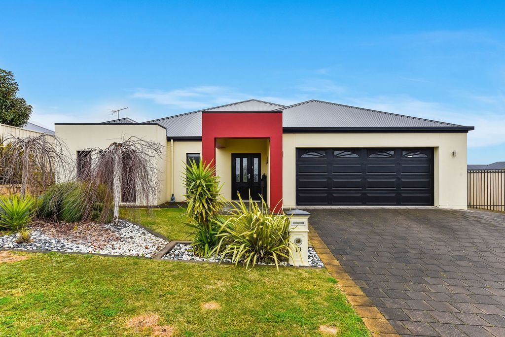 10 Mayflower Court, Mount Gambier SA 5290, Image 0