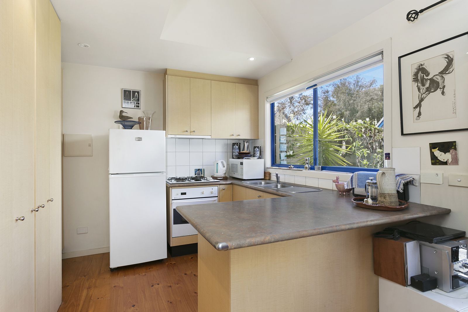 3/10 Beach Close, Point Lonsdale VIC 3225, Image 2