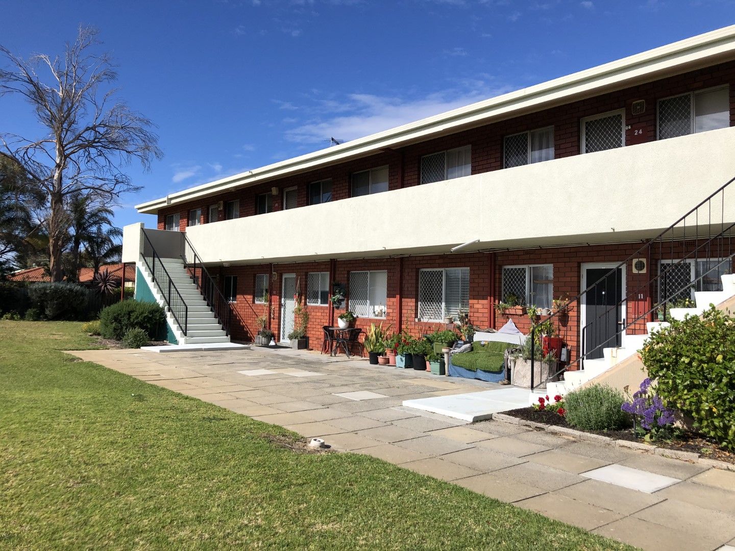 2 bedrooms Apartment / Unit / Flat in 21/4 Minchinson Street SHOALWATER WA, 6169