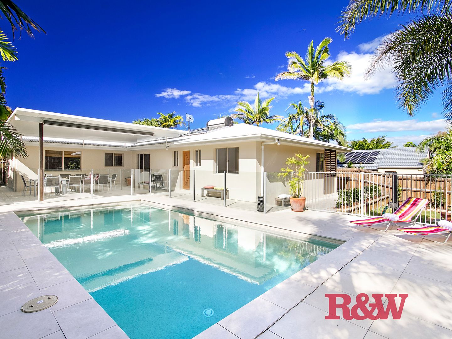 27 Wavecrest Drive, Castaways Beach QLD 4567, Image 2