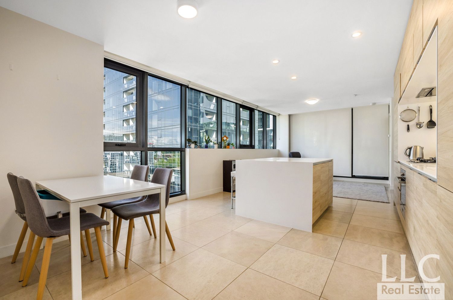 1108/12 Queens Road, Melbourne VIC 3004, Image 1