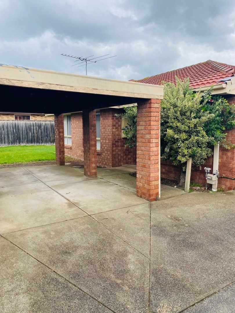 2 bedrooms House in 2/13 Lempriere Court ALTONA MEADOWS VIC, 3028