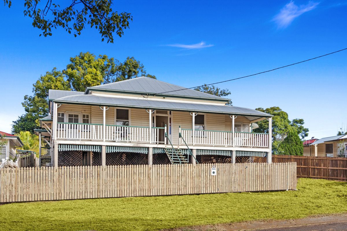 4 bedrooms House in 20 Cumming Street NORTH TOOWOOMBA QLD, 4350