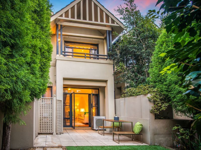4 bedrooms Townhouse in 2/11 Moodie Street CAMMERAY NSW, 2062