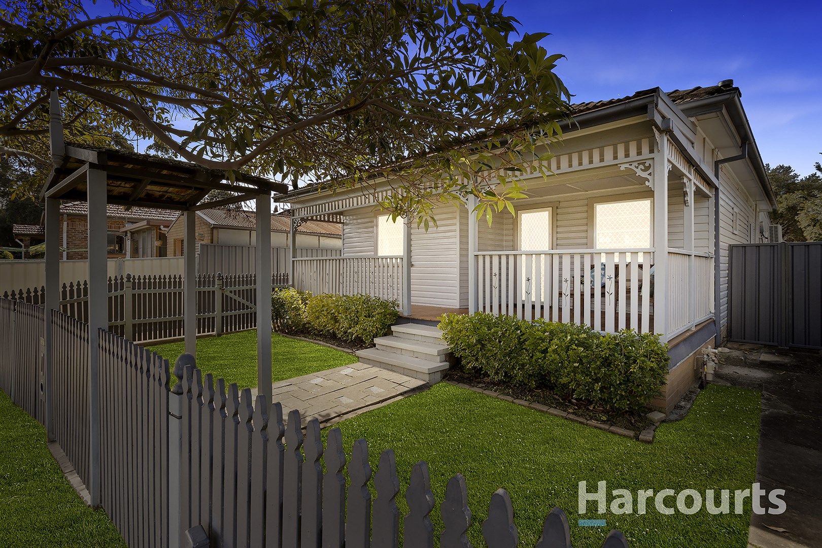 4 Edith Street, Speers Point NSW 2284