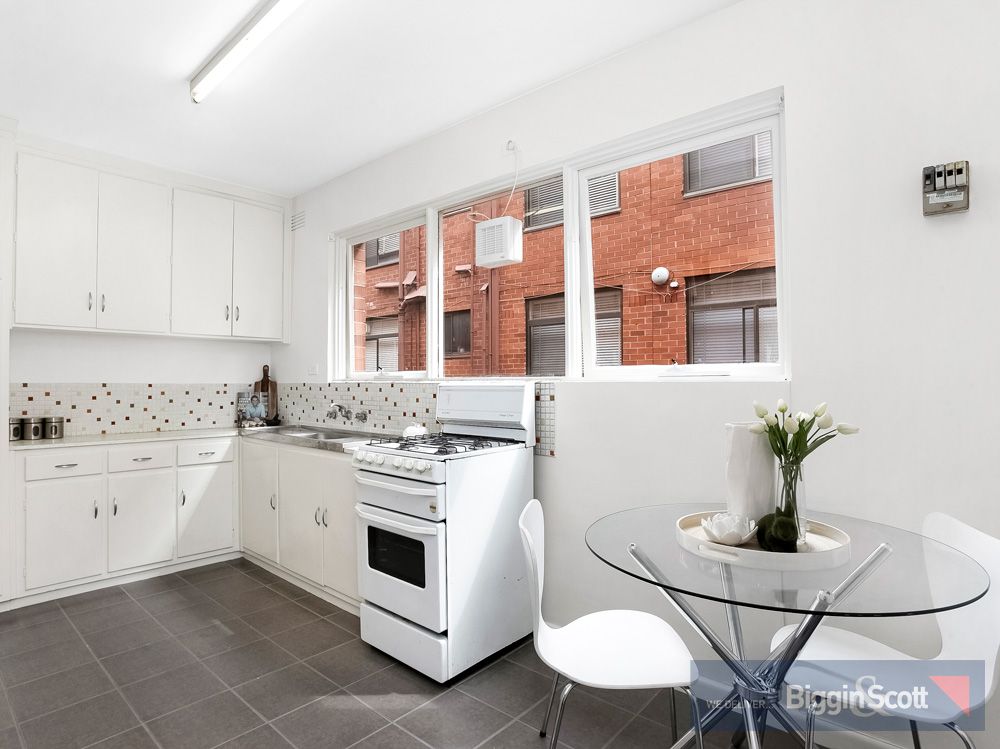 3/24 Scott Street, Elwood VIC 3184, Image 2