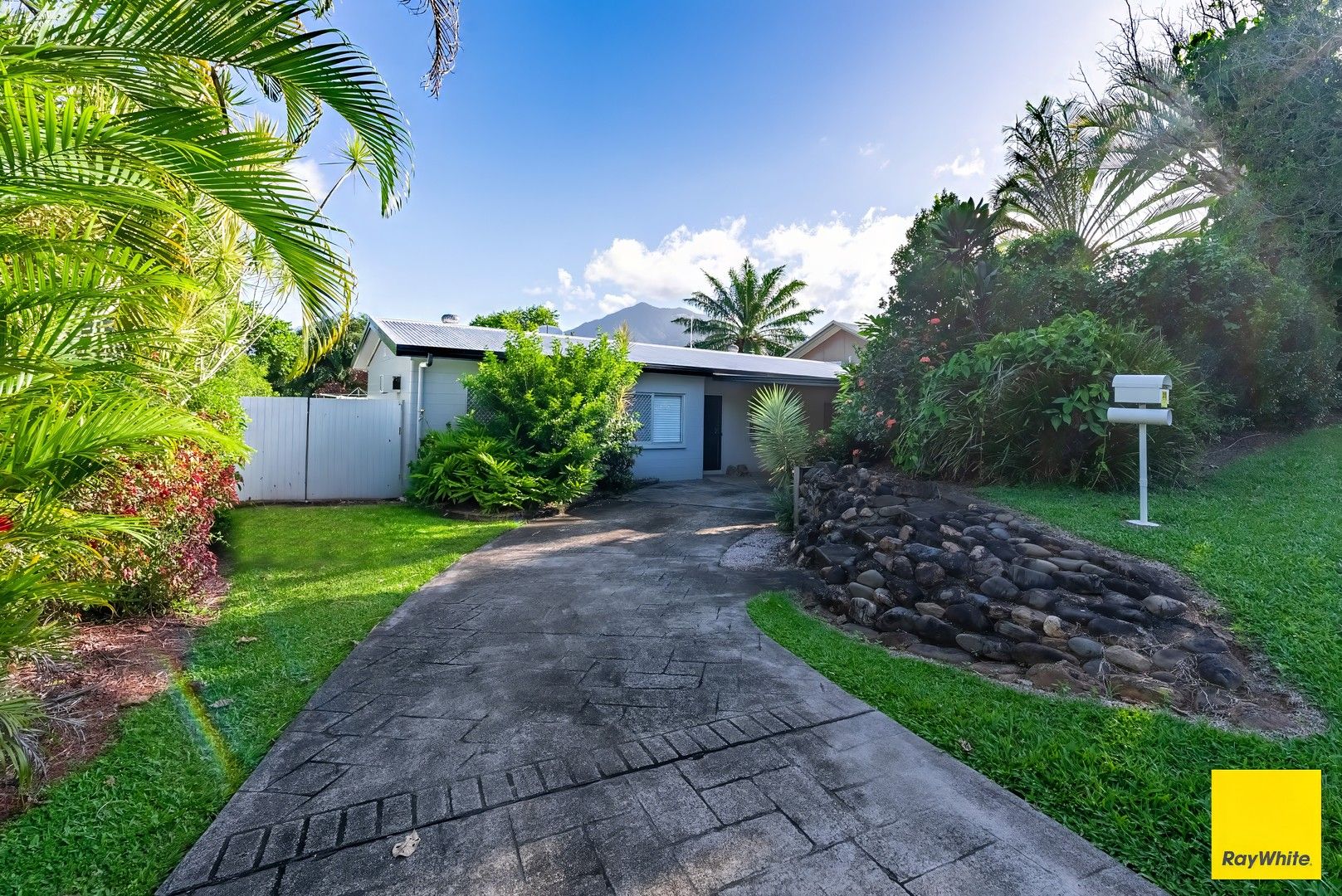 4 bedrooms House in 21 Malabar Street MOUNT SHERIDAN QLD, 4868