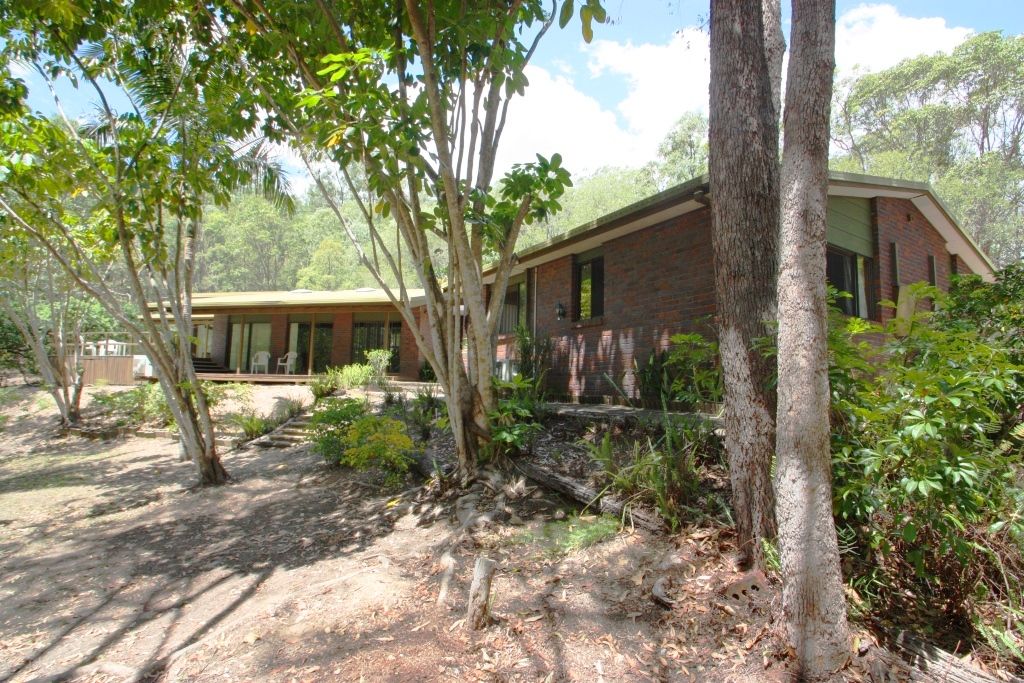 5 bedrooms House in 22-24 Shepparton Road HELENSVALE QLD, 4212