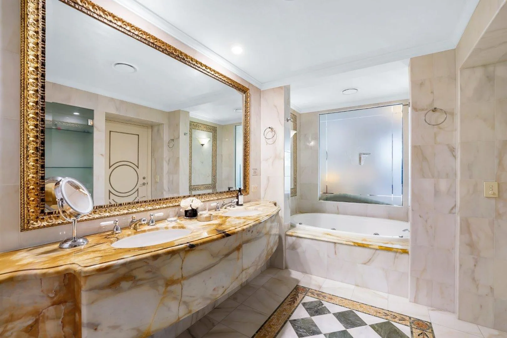 Additional image 17 of 38/94 Seaworld Dr, Main Beach QLD 4217