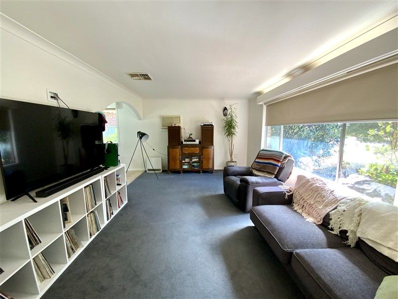 9 Coolabah Street, Forbes NSW 2871, Image 2