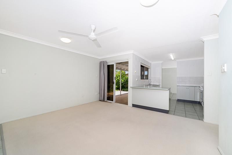 Unit 2/10 Blanes St, Cranbrook QLD 4814, Image 1