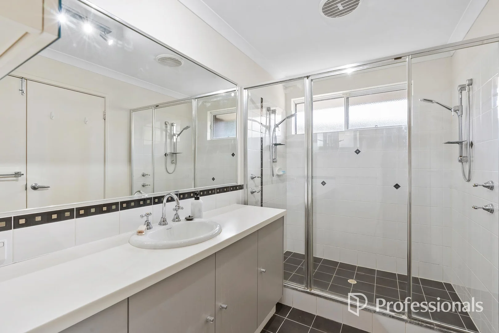Additional image 24 of 28 Holywell Street, Middle Swan WA 6056