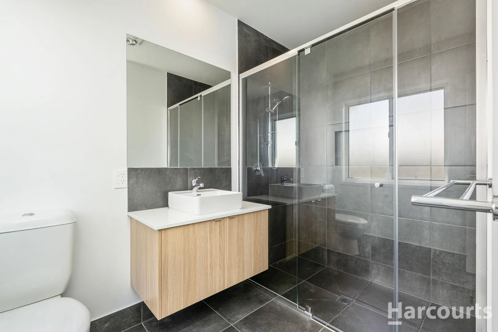 Additional image 8 of 1/33 Summer Drive, Wondunna QLD 4655