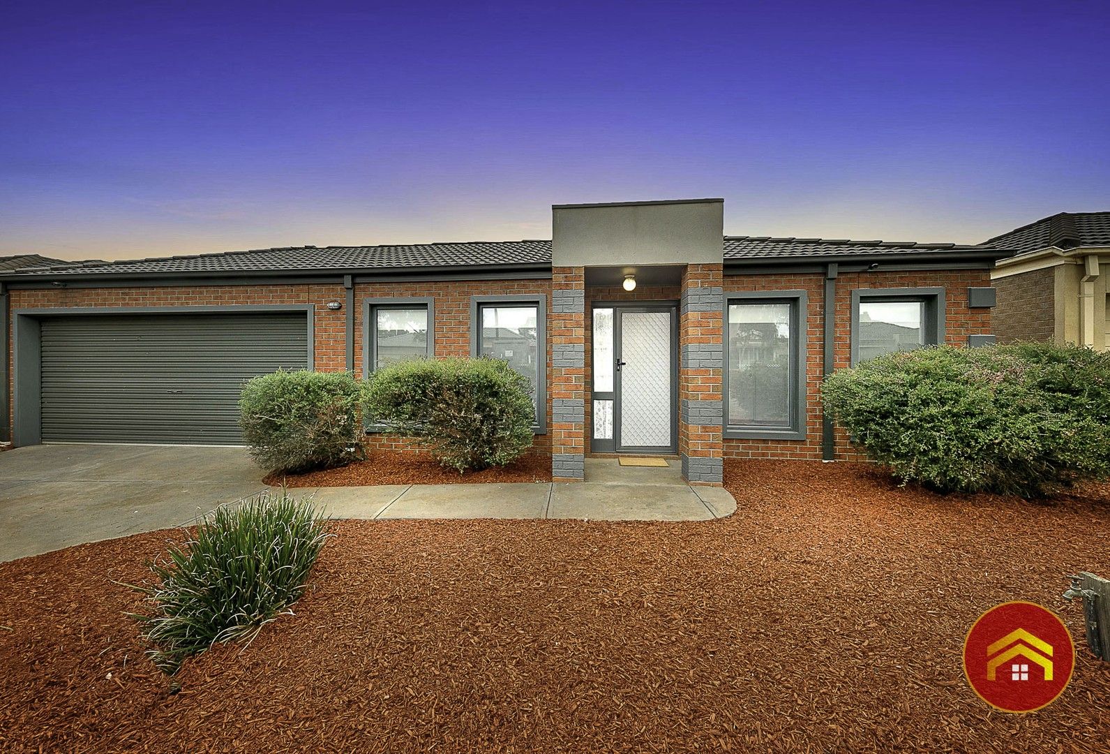 4 bedrooms House in 42 Equine Circuit MELTON SOUTH VIC, 3338