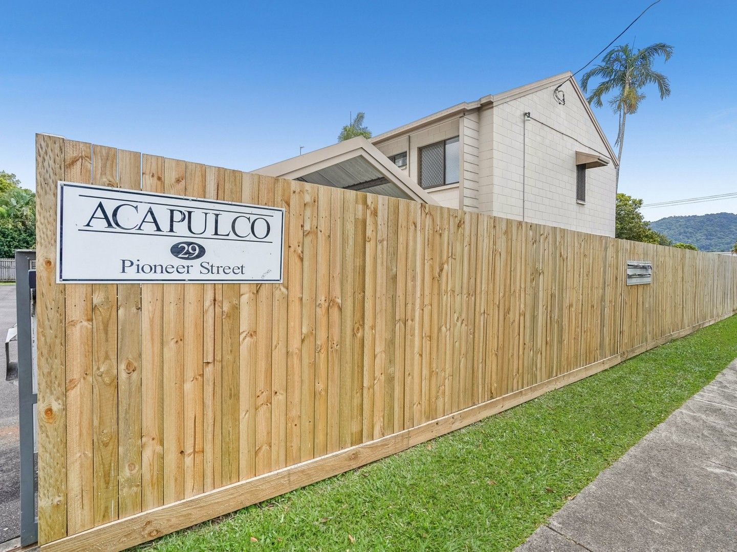 2 bedrooms Apartment / Unit / Flat in 7/29 Pioneer MANOORA QLD, 4870