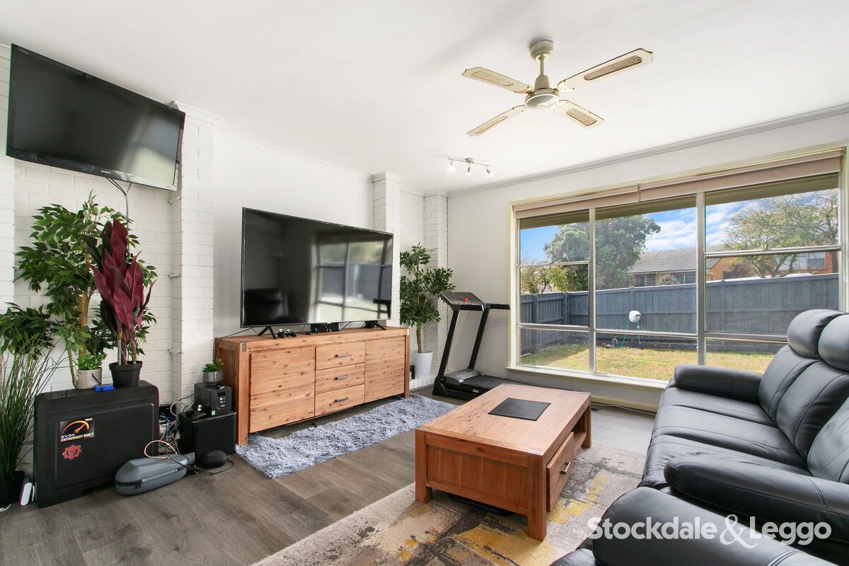 5 Heesom Crescent, Churchill VIC 3842, Image 1