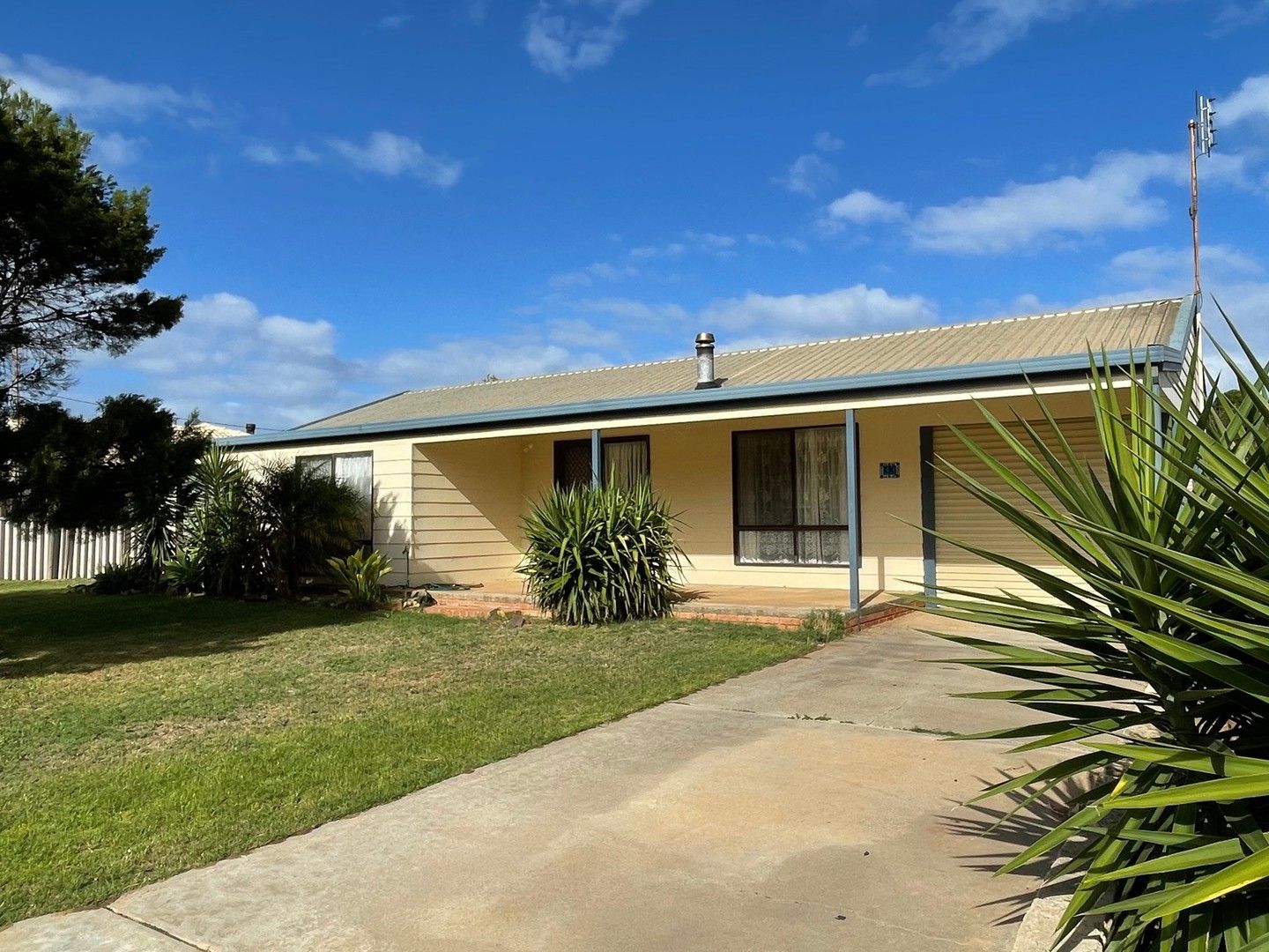 33 Flanagan Way, Dongara WA 6525, Image 0