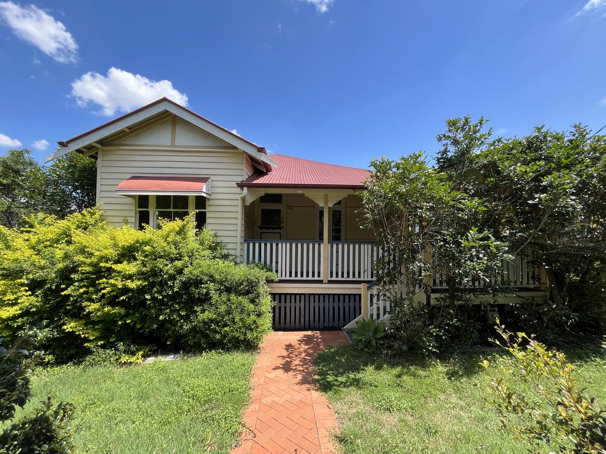 5 bedrooms House in 9 Hamlet Street ANNERLEY QLD, 4103