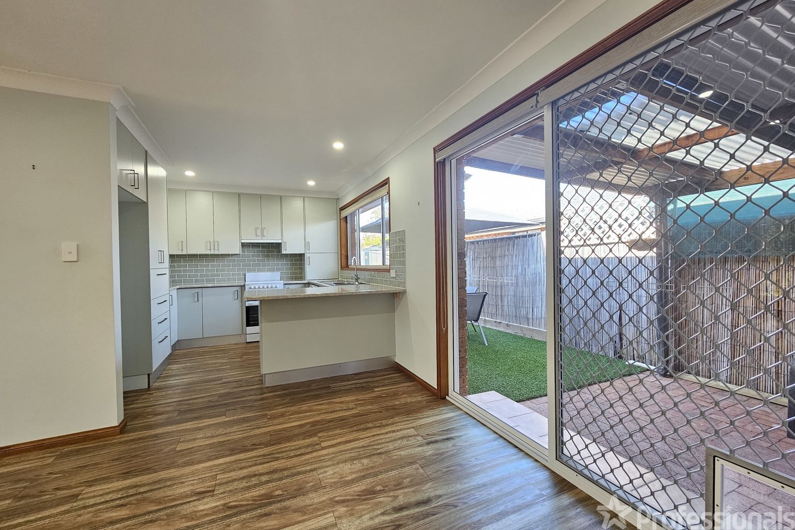 1/74 Hind Avenue, Forster NSW 2428, Image 2