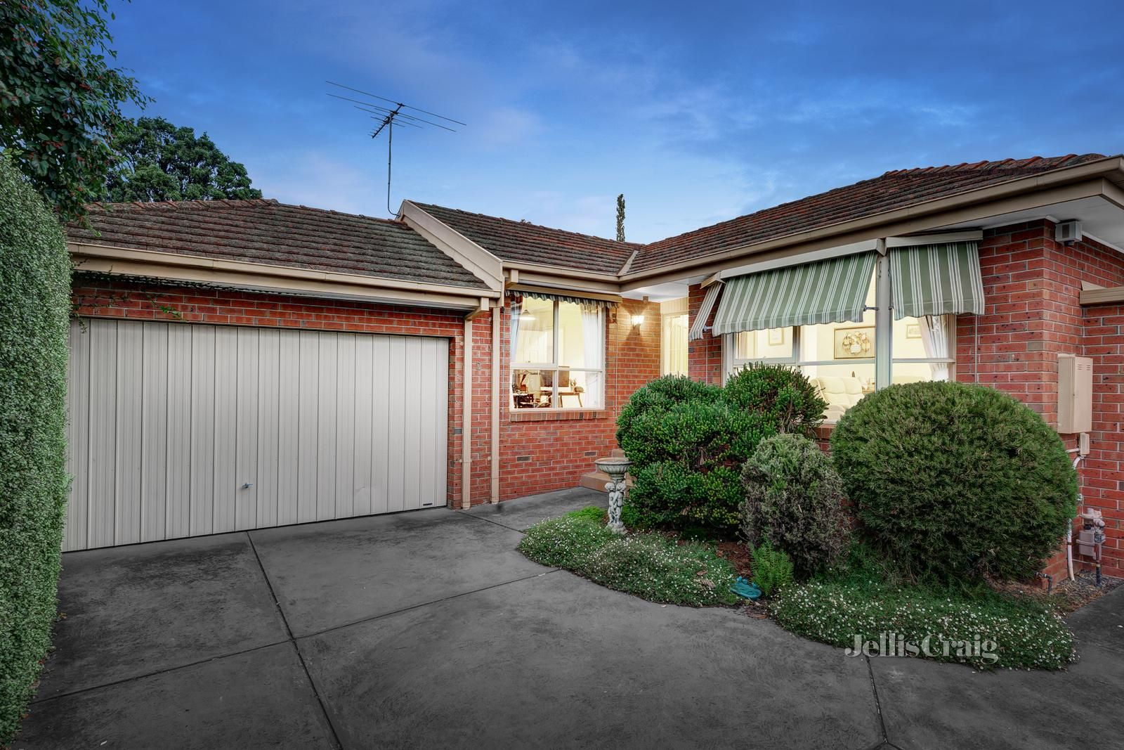 2/19 Gardenia Street, Blackburn VIC 3130, Image 0