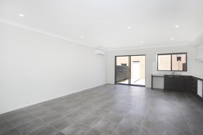 22 Fluent Lane, Greenvale VIC 3059 Townhouse For Rent 520 Domain