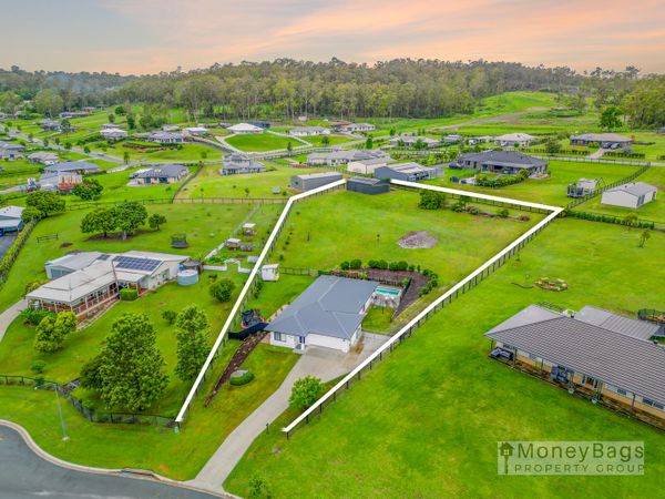 27 29 Cavell Court Woodhill QLD 4285 Domain