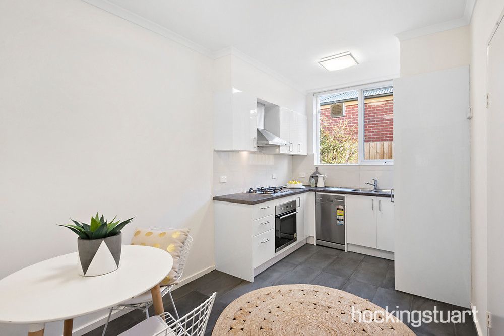 6/26 Loch Street, St Kilda West VIC 3182, Image 2