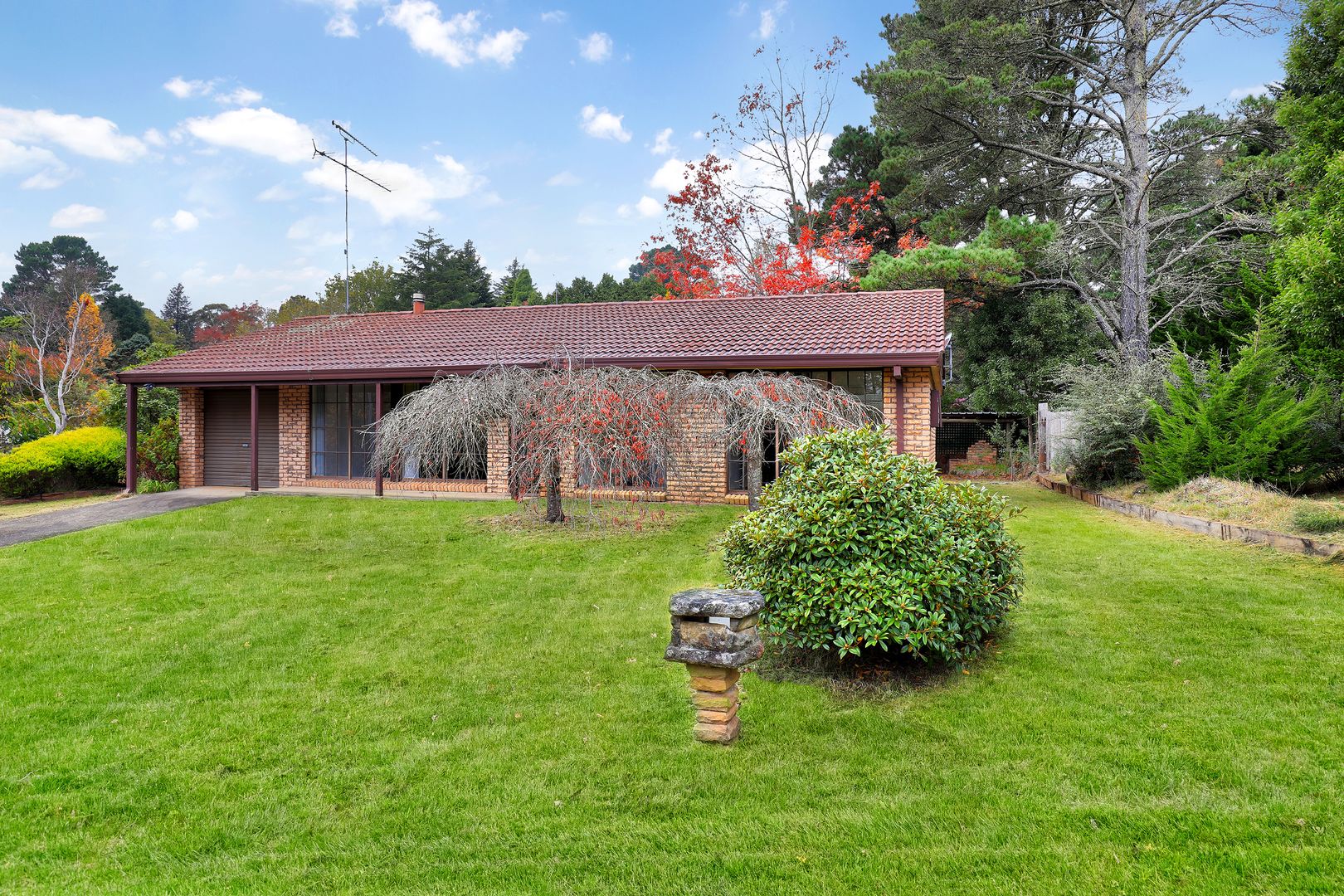 4 Forest Park Road, Blackheath Property History & Address Research