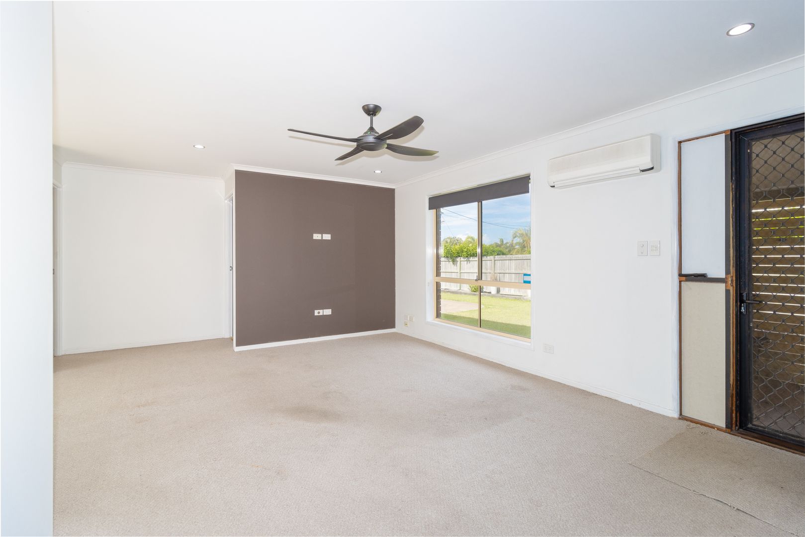 43 Caddy Avenue, Urraween QLD 4655, Image 2