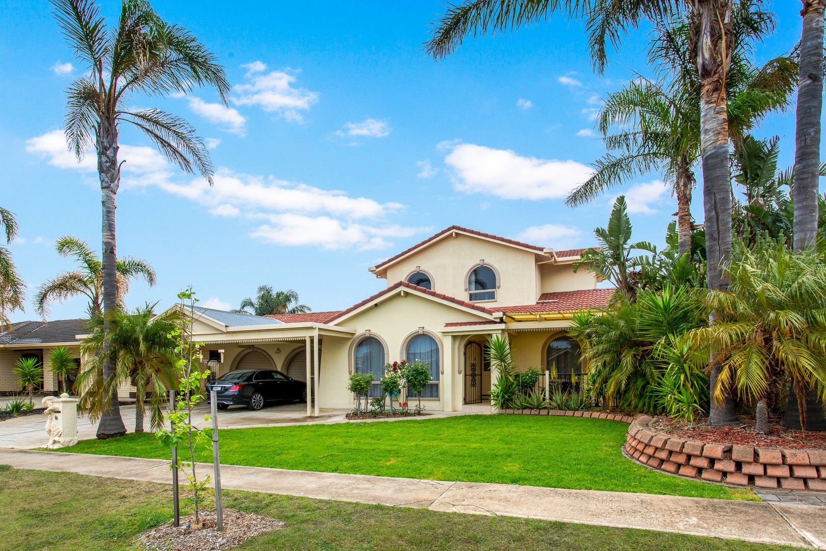 16 Lochside Drive, West Lakes SA 5021 House For Rent 770 Domain